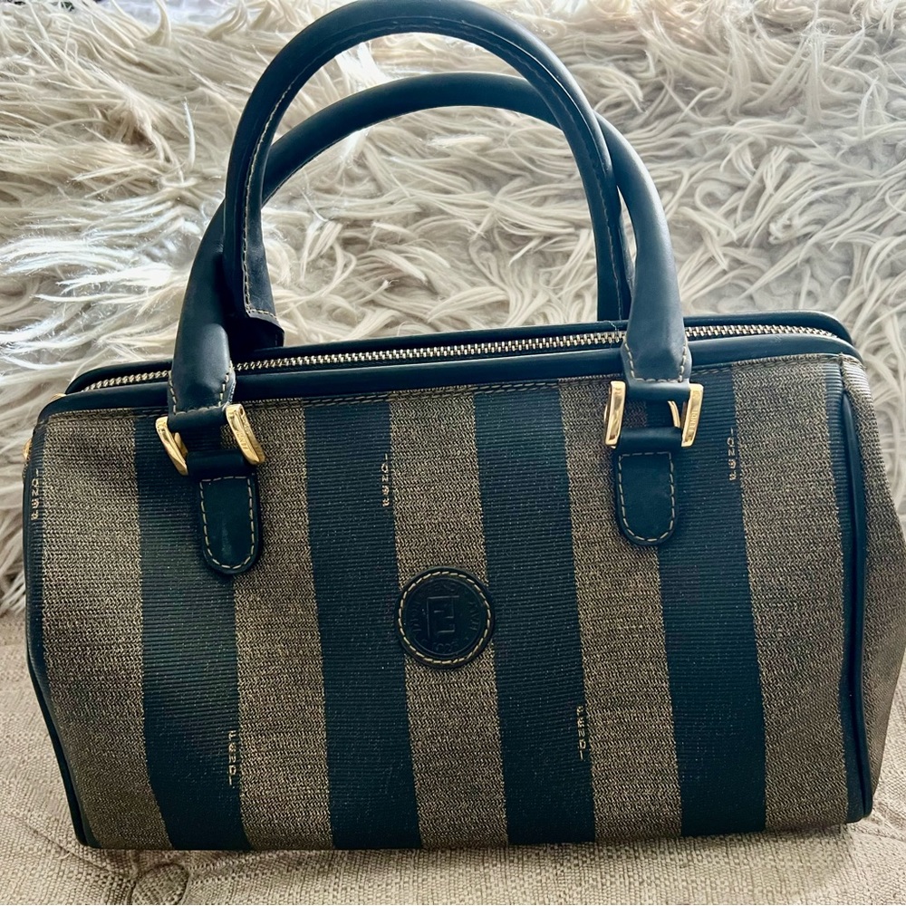 Authentic Fendi Small Pequin Frame Boston Bag

﻿